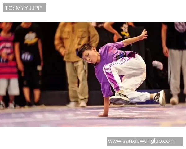 广州极限运动队在世界街舞大赛中以95分稳居积分榜首位